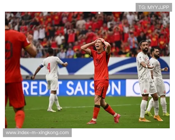 足球门将戴墨镜训练被嘲