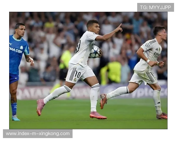 姆巴佩大四喜，单场爆发震撼欧冠舞台