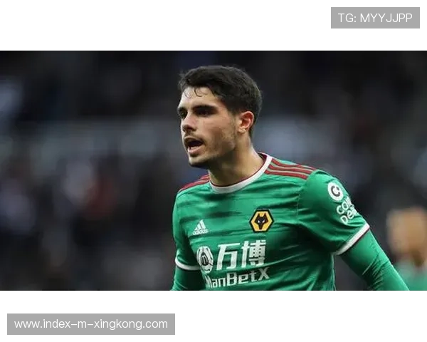 狼队逼抢练习中内托节奏变化极具侵略性