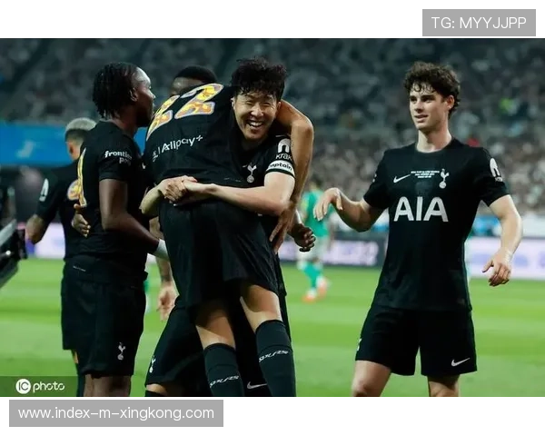 热刺孙兴慜弧顶远射惊艳观众 热刺孙兴慜弧顶远射惊艳观众