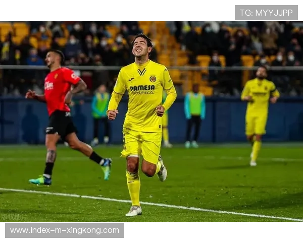 马洛卡通过边路推进制造威胁